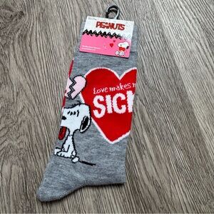 Peanuts Snoopy Valentine Crew Socks Size 9-13 NWT